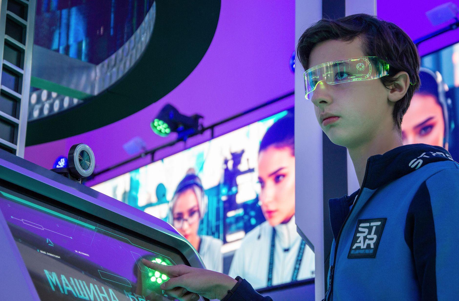 General visual reference for The Future of Homeplus under Private Equity. Source: Pexels / Photo by Vika Glitter / Pexels License / https://www.pexels.com/photo/boy-in-goggles-standing-by-device-19997979/