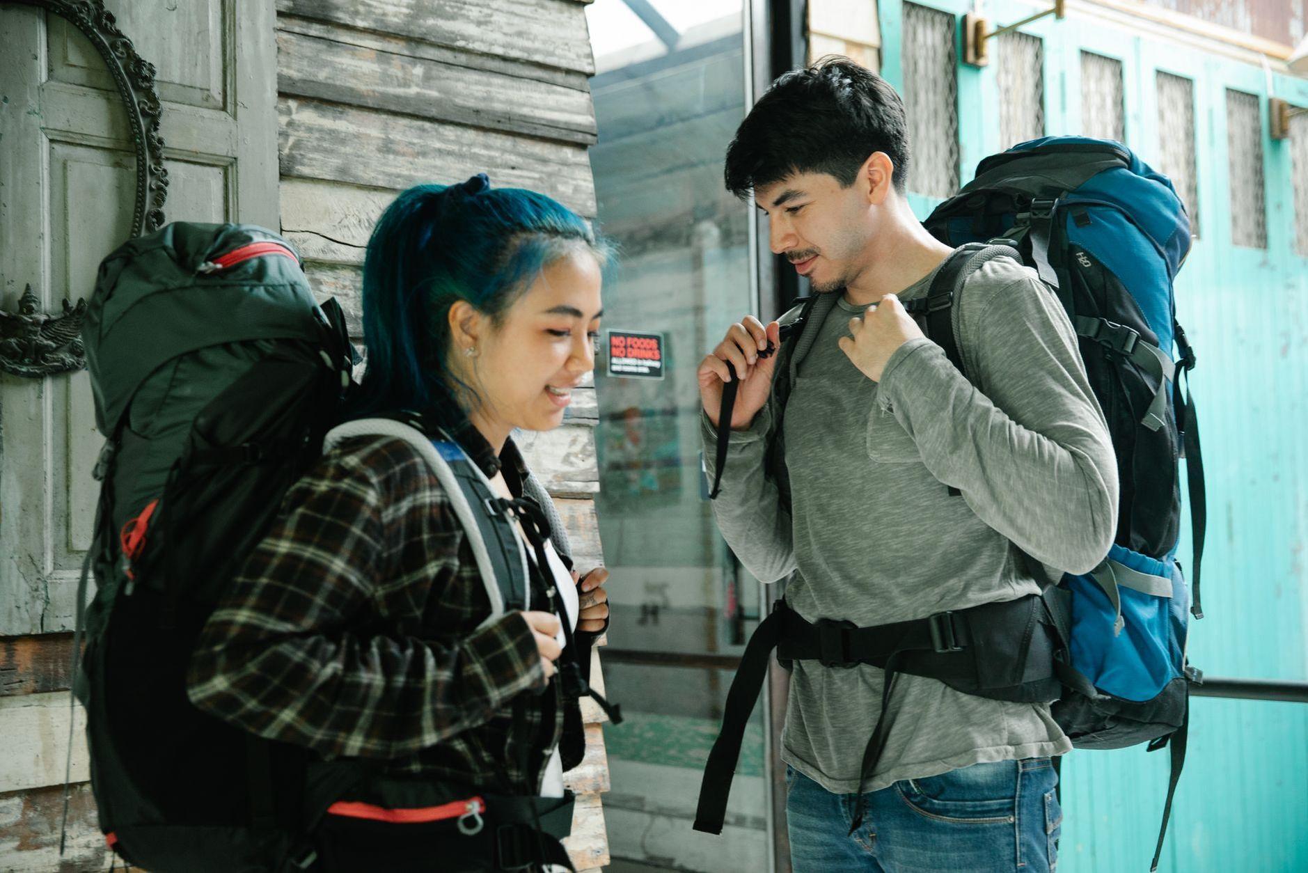 General visual reference for Travel Medicine and Imported Myiasis in Non-Endemic Regions. Source: Pexels / Photo by George Pak / Pexels License / https://www.pexels.com/photo/multiracial-couple-of-travelers-with-backpacks-7968271/