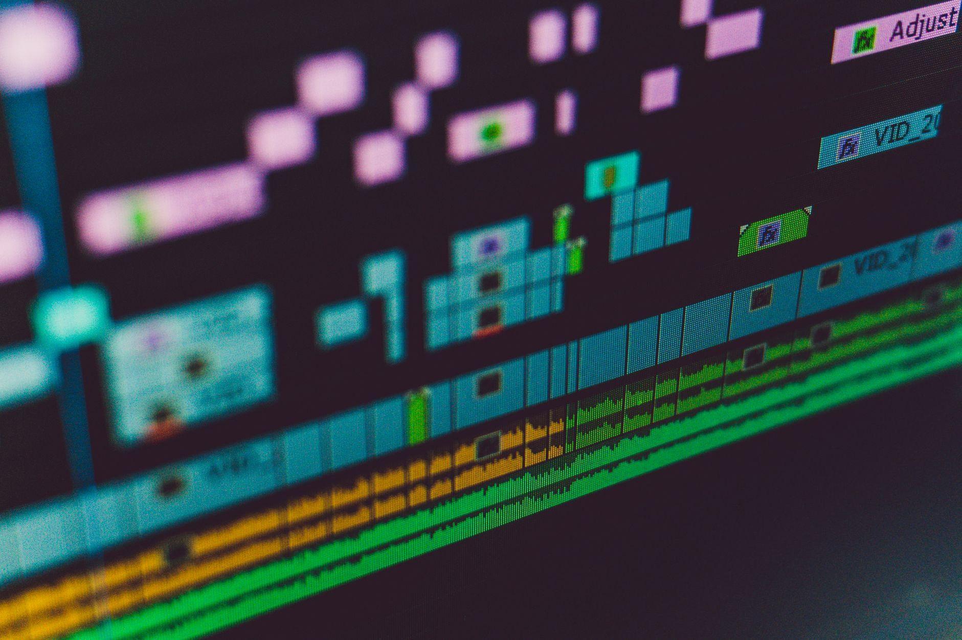 General visual reference for Mastering the YouTube Algorithm and Content Curation. Source: Pexels / Photo by Francesco Paggiaro / Pexels License / https://www.pexels.com/photo/computer-monitor-turned-on-695730/