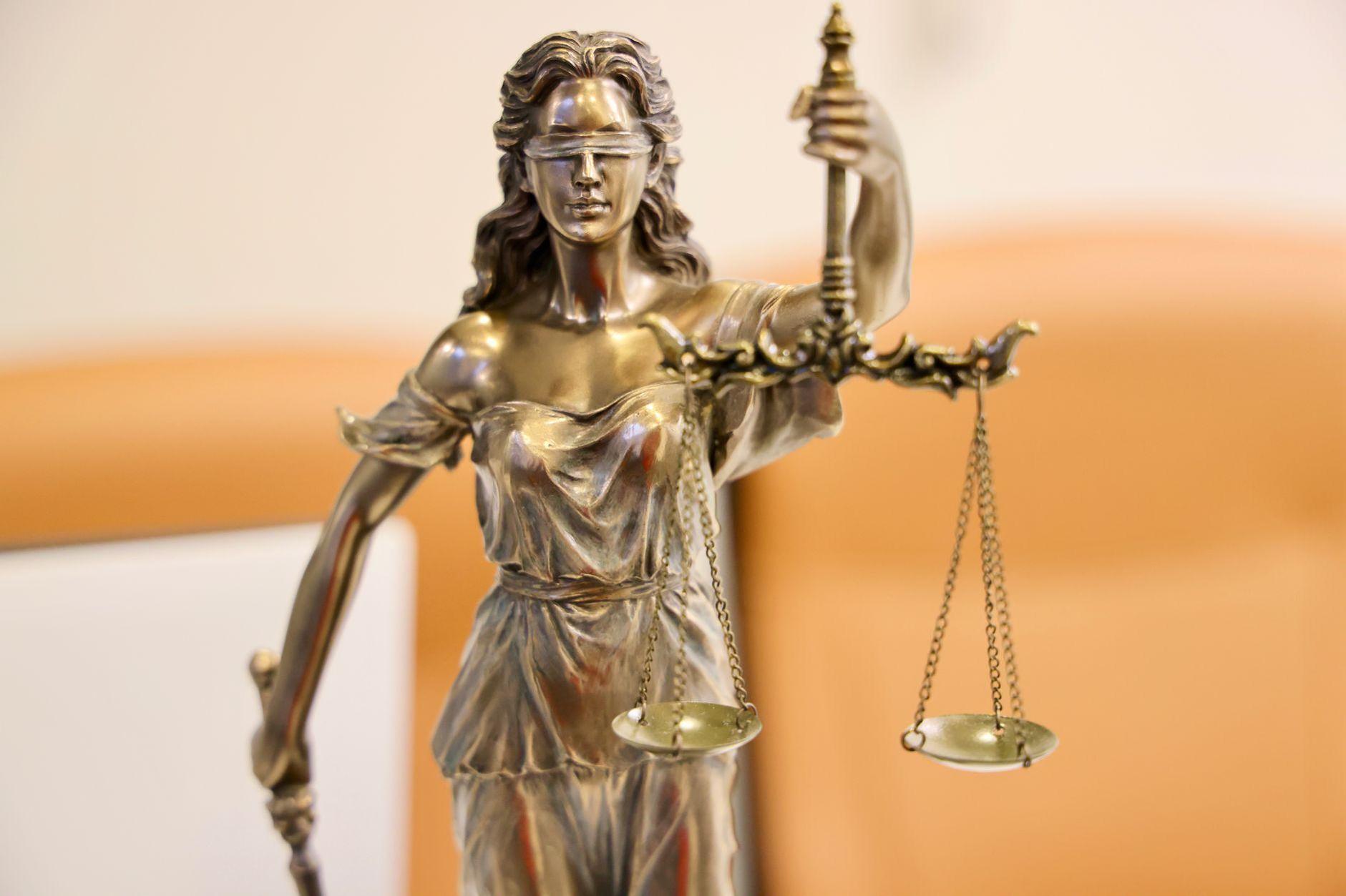 General visual reference for The Core of His Judicial Philosophy. Source: Pexels / Photo by dp singh Bhullar / Pexels License / https://www.pexels.com/photo/close-up-of-lady-justice-statue-with-scales-30483132/