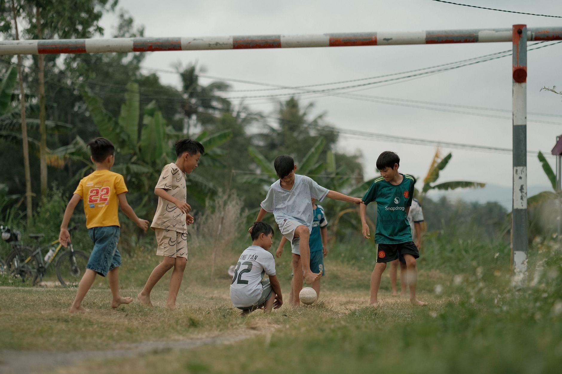 General visual reference for An Inspiration for the New Generation. Source: Pexels / Photo by Pew Nguyen / Pexels License / https://www.pexels.com/photo/children-playing-soccer-in-green-field-outdoors-36871459/