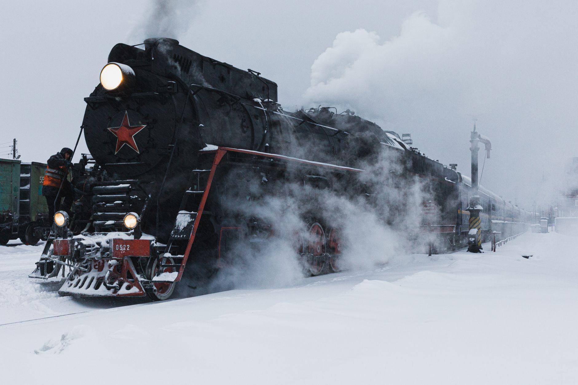 General visual reference for Historical Intrigue: 'The Age of Shadows' (2016). Source: Pexels / Photo by Nikolay Danilov / Pexels License / https://www.pexels.com/photo/a-train-running-on-snow-covered-rail-tracks-9159174/
