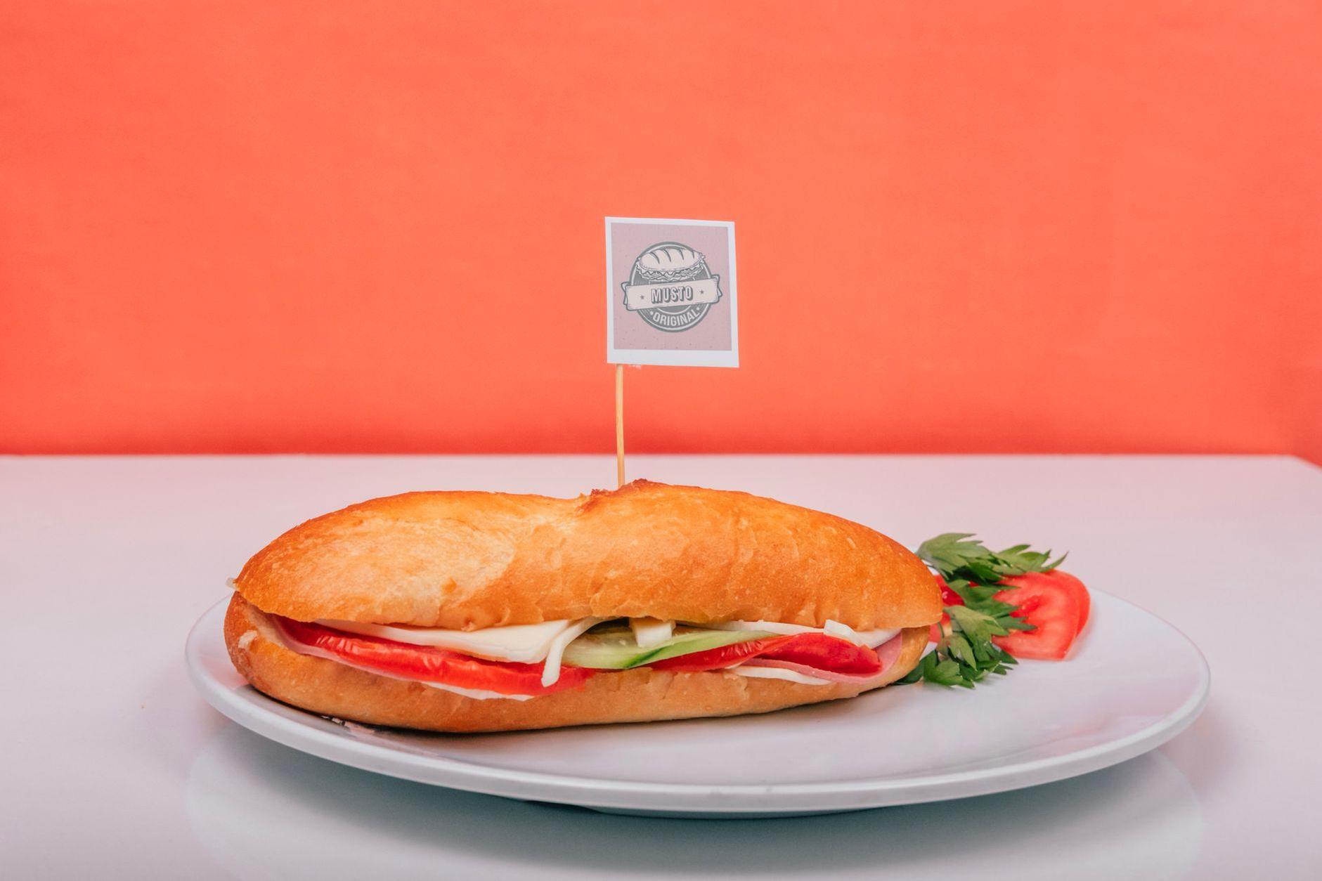 General visual reference for The Cult Phenomenon and Fan Advocacy. Source: Pexels / Photo by SERHAT TUĞ / Pexels License / https://www.pexels.com/photo/delicious-sub-sandwich-with-vegetables-on-plate-28396784/
