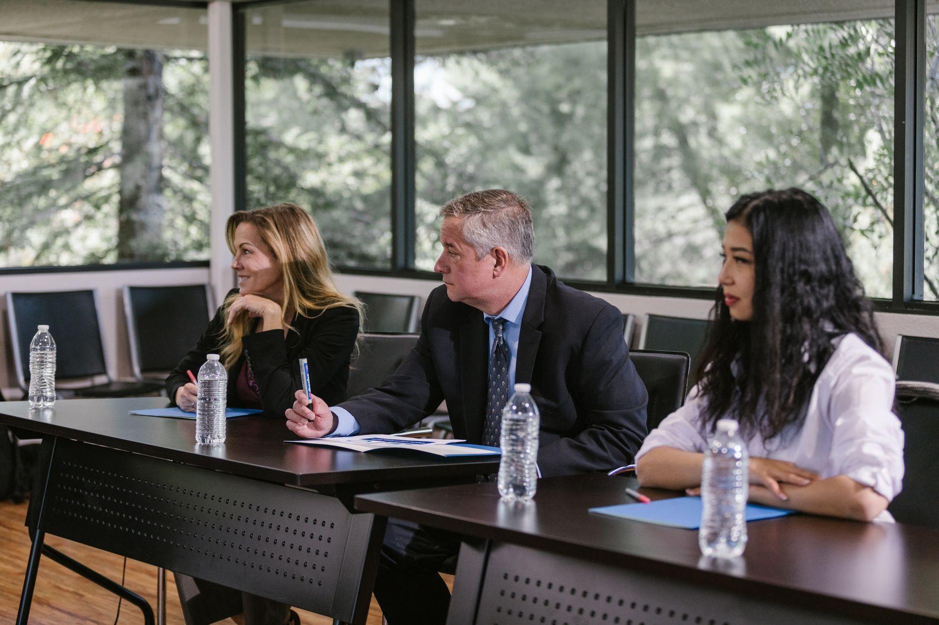 General visual reference for Foundation and Strategic Vision. Source: Pexels / Photo by RDNE Stock project / Pexels License / https://www.pexels.com/photo/professionals-in-a-business-meeting-7647955/