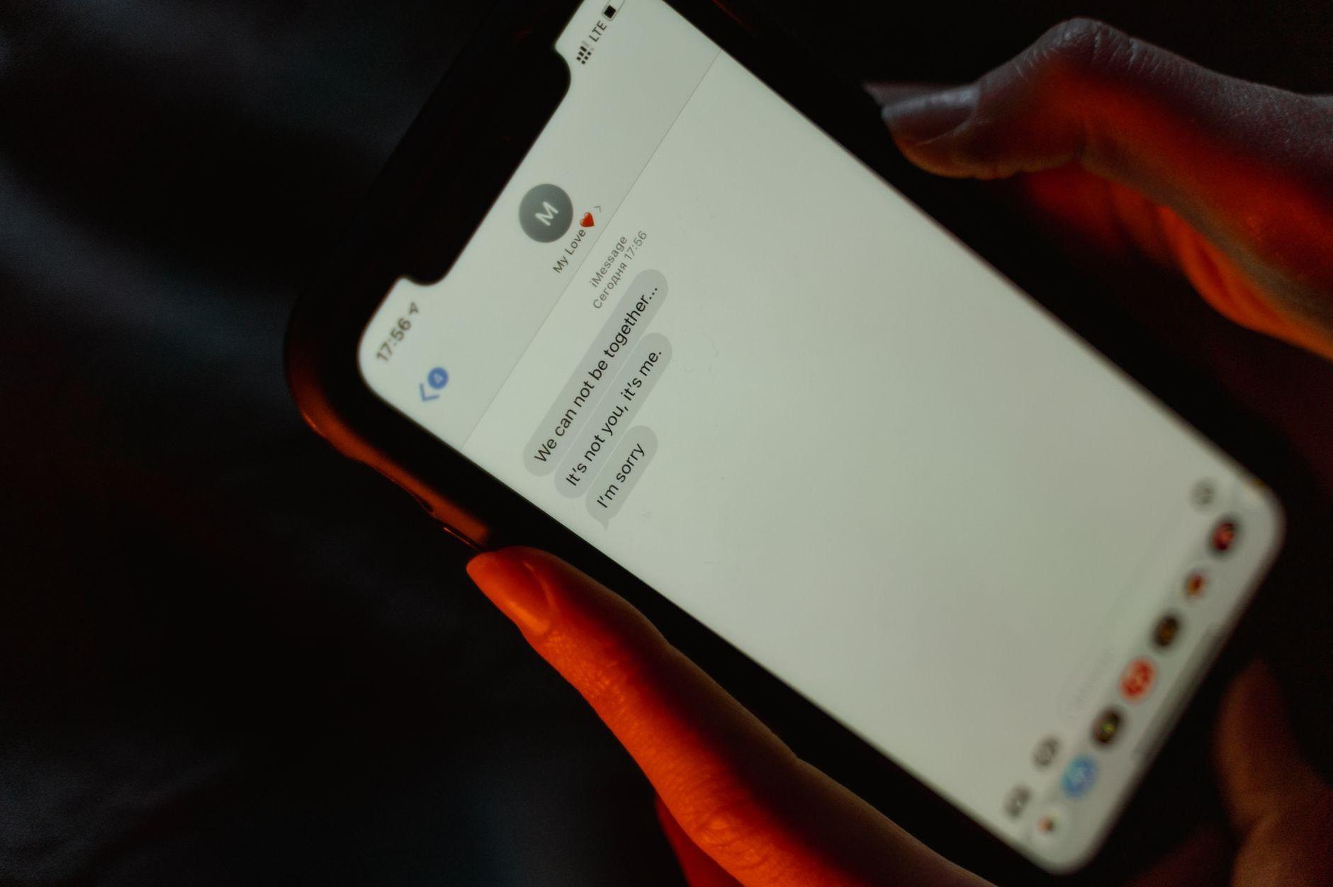 General visual reference for Origins and Serialization History. Source: Pexels / Photo by MART PRODUCTION / Pexels License / https://www.pexels.com/photo/person-holding-and-reading-a-text-message-on-a-mobile-phone-7277987/
