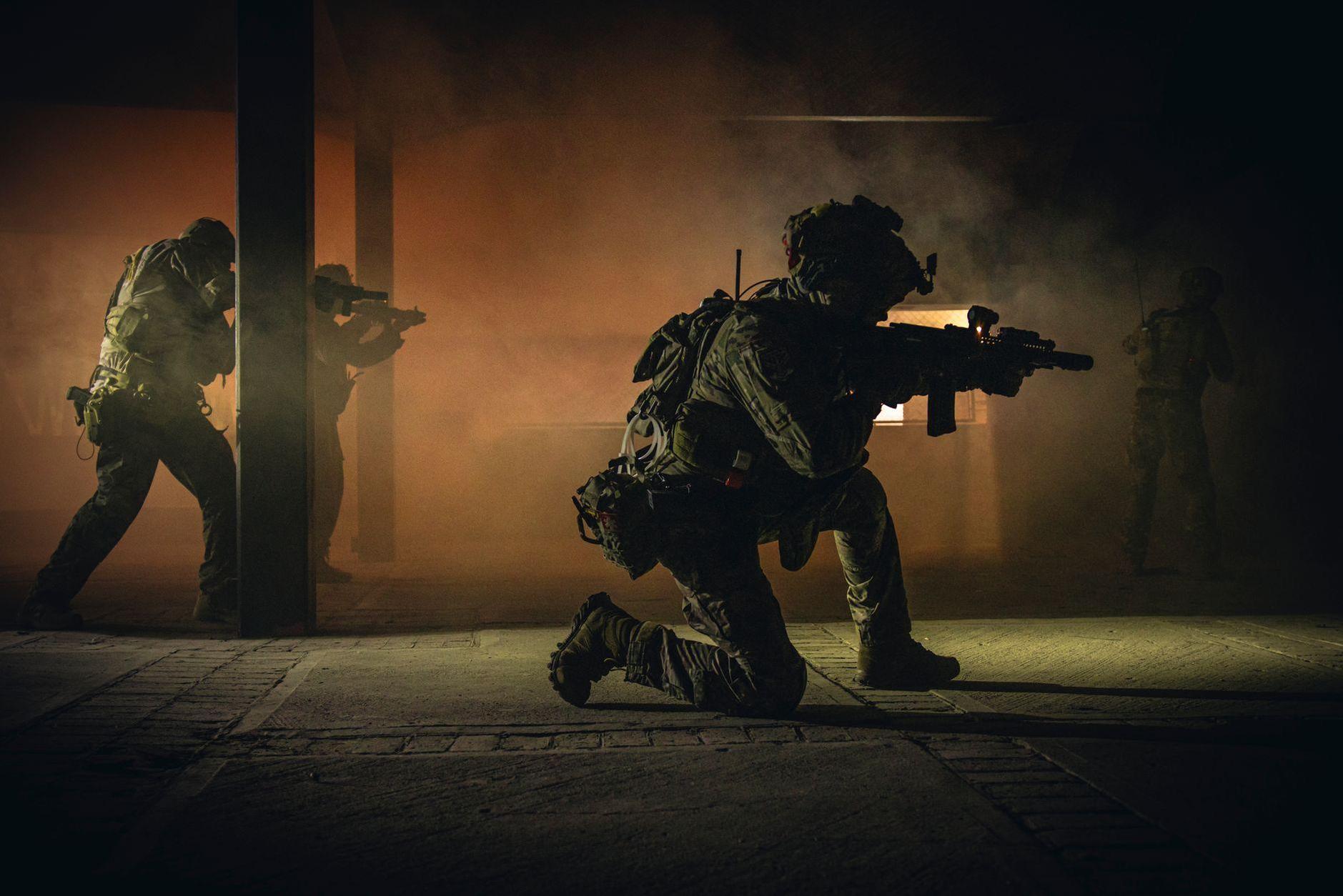 General visual reference for Key Supporting Characters and Factional Allies. Source: Pexels / Photo by Luis Felipe Pérez / Pexels License / https://www.pexels.com/photo/tactical-military-operation-at-night-30687134/
