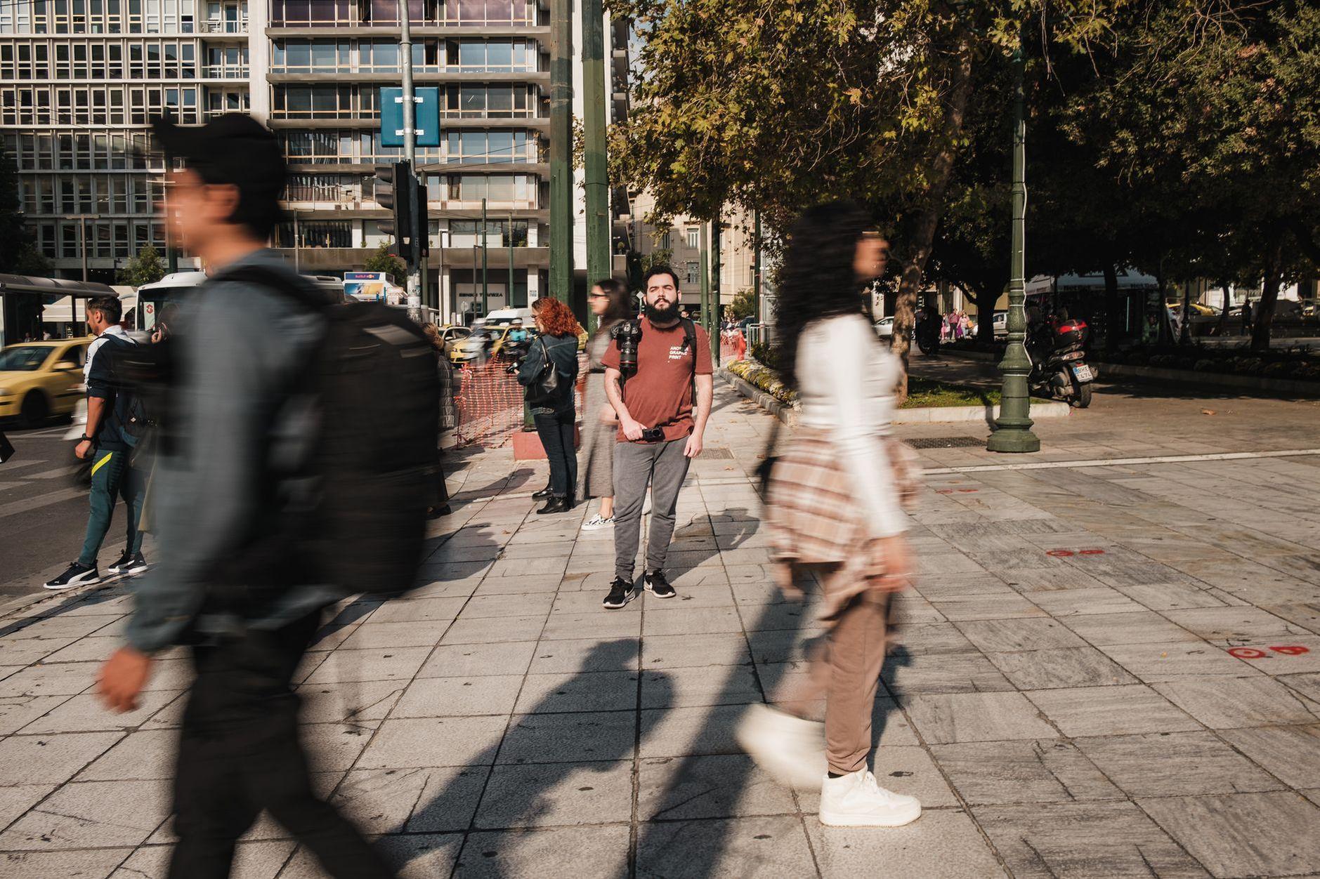 General visual reference for Public Nuisance and Ethical Violations. Source: Pexels / Photo by Airam Dato-on / Pexels License / https://www.pexels.com/photo/people-walking-on-city-street-15189532/