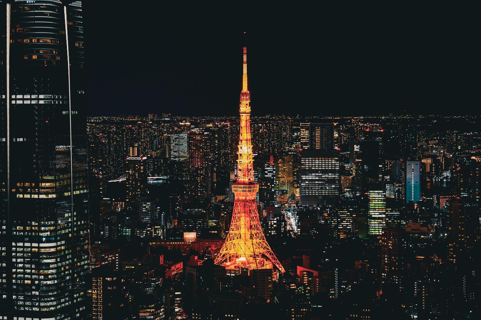 General visual reference for Expanding Her Solo Footprint in Japan. Source: Pexels / Photo by Javey Du / Pexels License / https://www.pexels.com/photo/illuminated-tokyo-tower-amidst-tokyo-skyline-at-night-30301026/