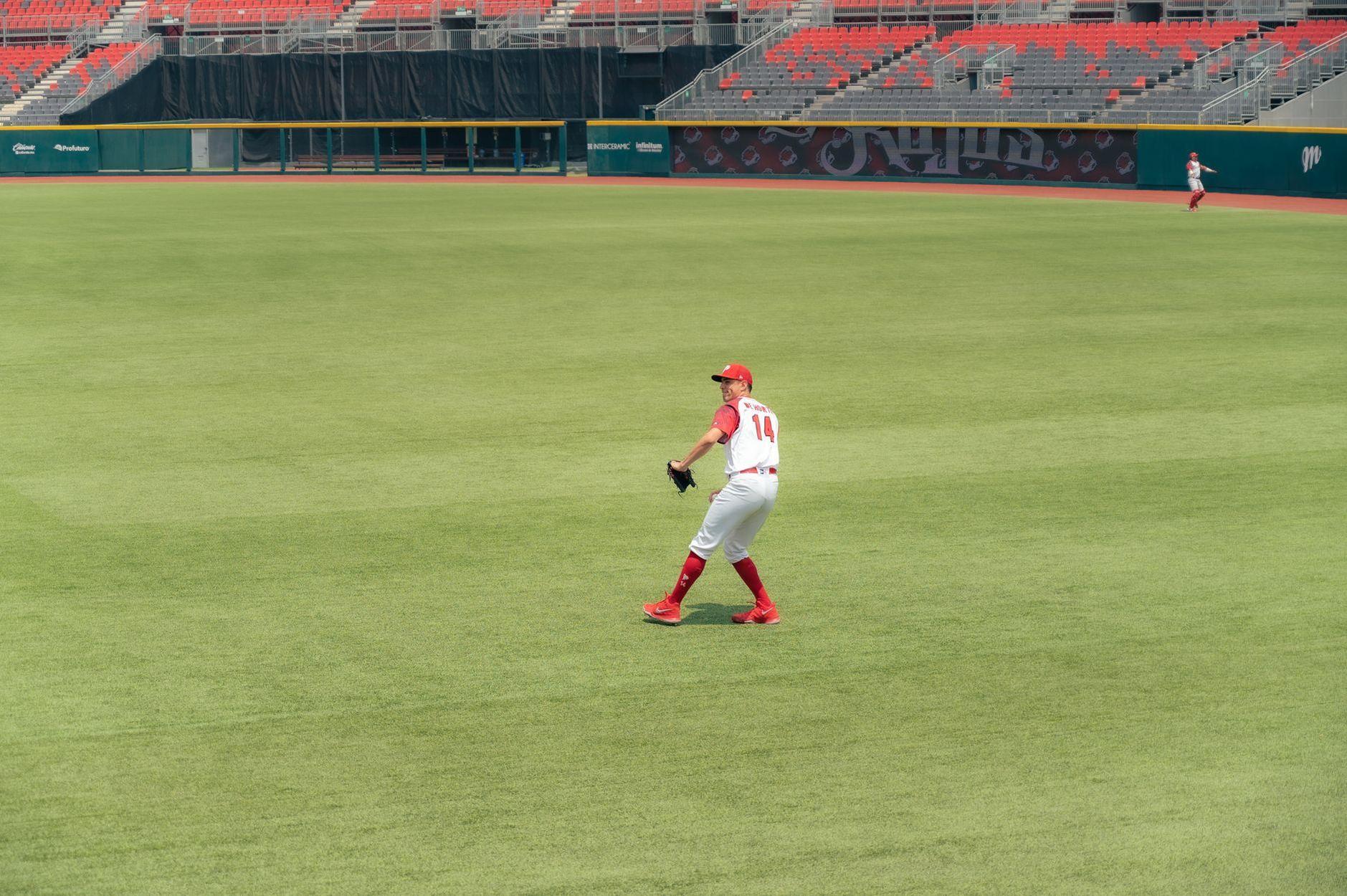General visual reference for Defensive Projection and Field Versatility. Source: Pexels / Photo by Israel Torres / Pexels License / https://www.pexels.com/photo/a-baseball-player-is-throwing-a-ball-17724001/