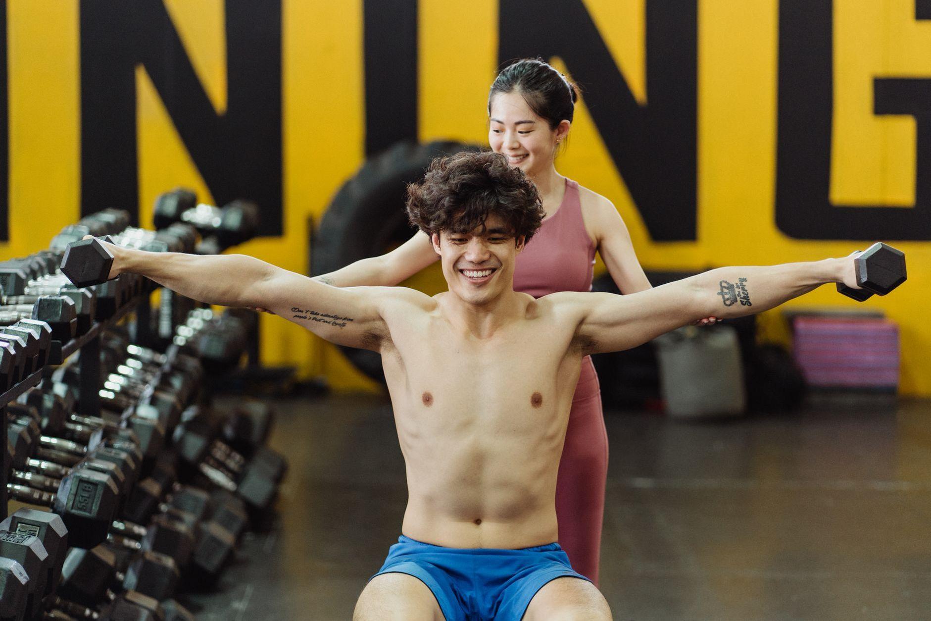 General visual reference for Athletic Development and Work Ethic. Source: Pexels / Photo by Ketut Subiyanto / Pexels License / https://www.pexels.com/photo/man-exercising-with-dumbbells-4854273/