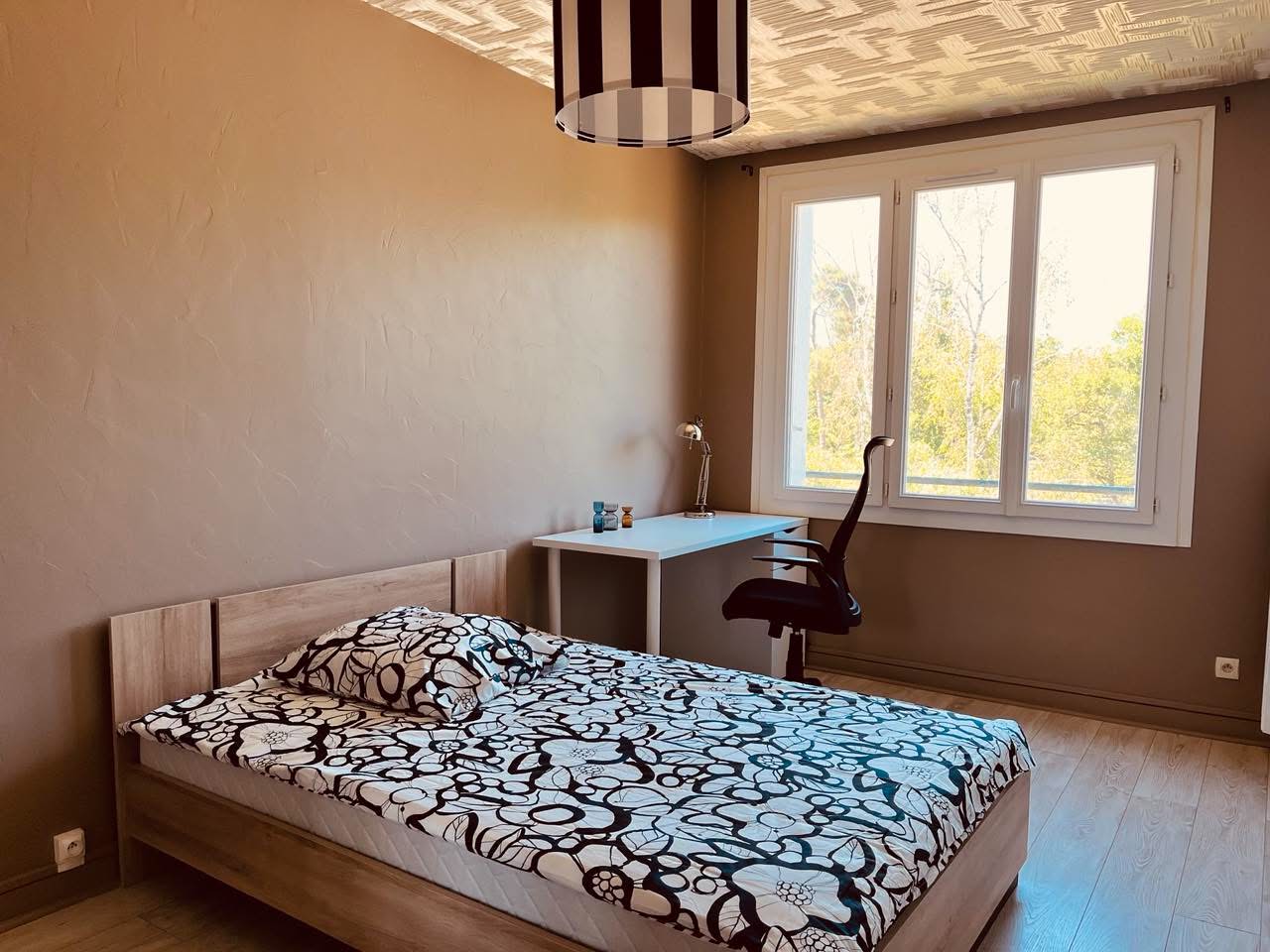 Chambre en colocation à Tours proche site Grandmont
