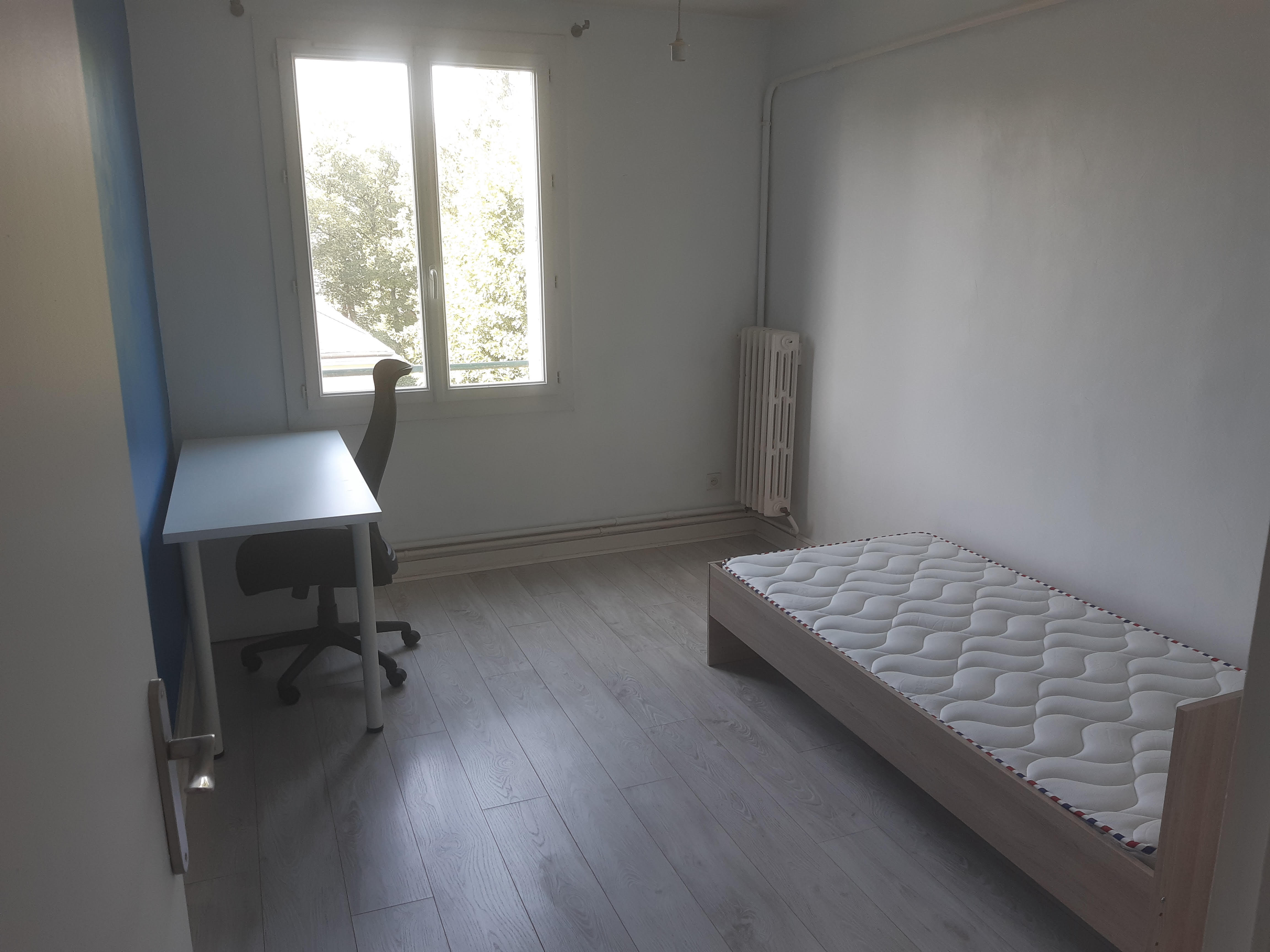 Chambre en colocation à Tours proche site Grandmont