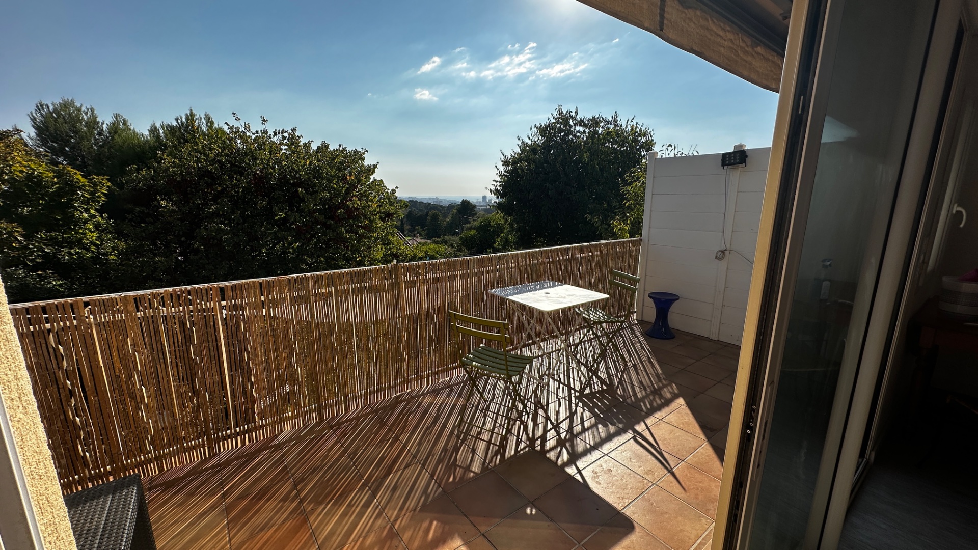 Secteur Campus Saint-Jérôme | Grand studio meublé de 50 m² avec grande terrasse | Idéal étudiant(s)