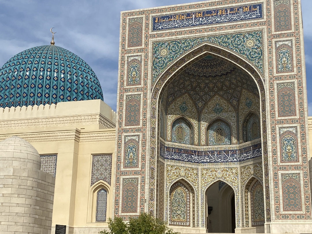 Discover Oman with a local