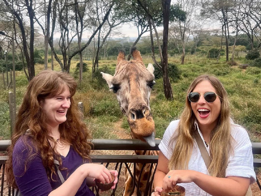 Nairobi: Giraffe Feeding & Conservation Experience