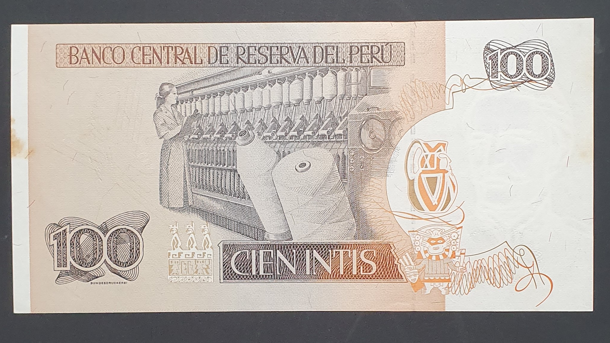 100 Inti back