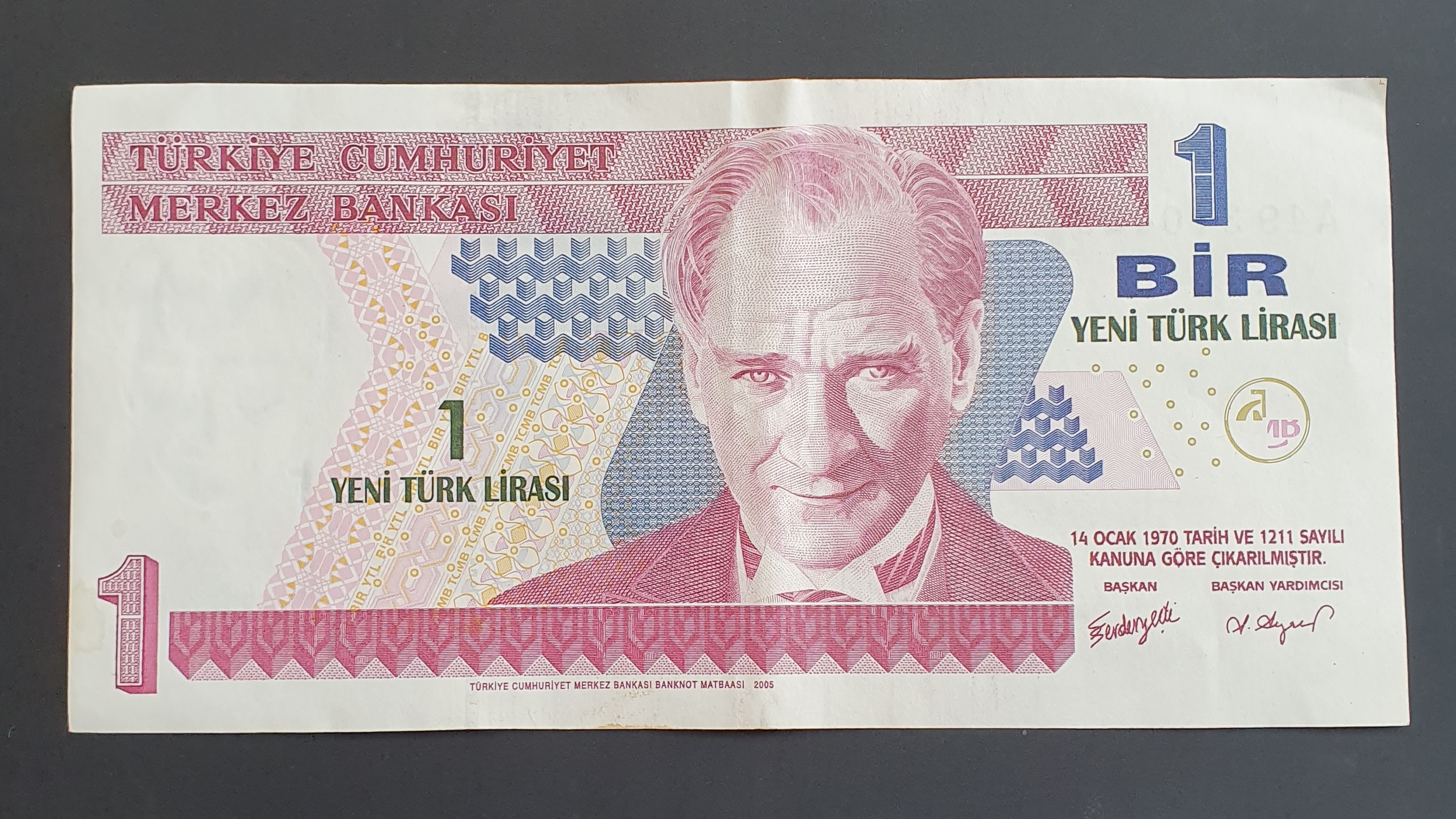 Turkey 1 Lira banknote 2005 - CurrencyHub