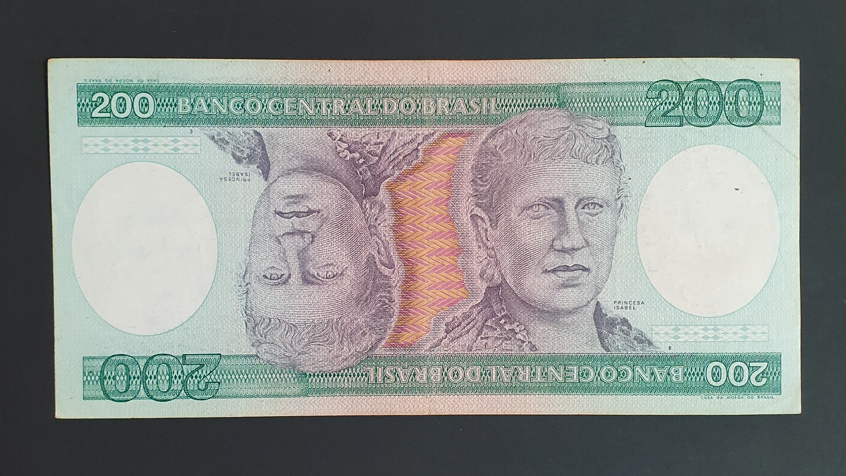 200 Cruzeiro front