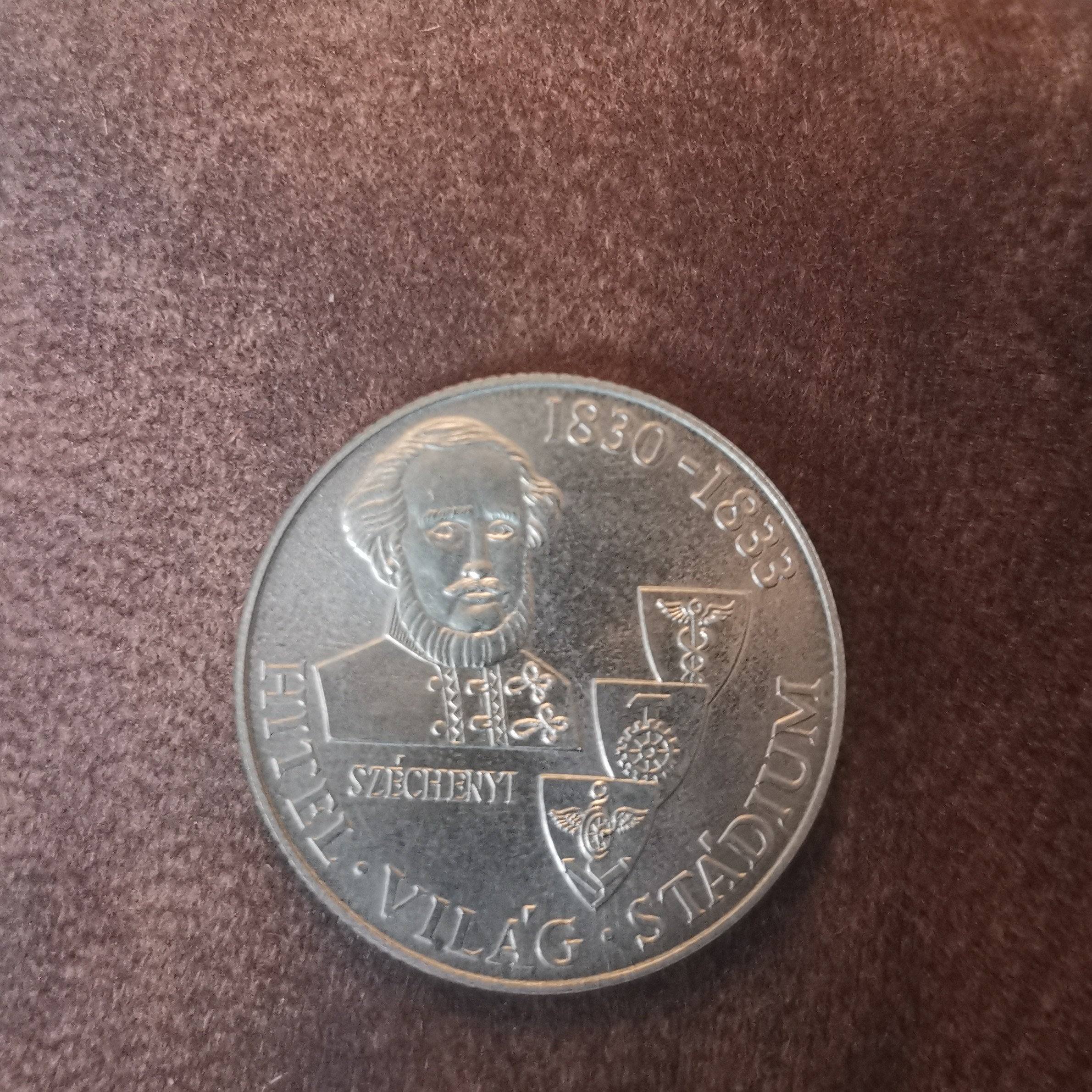 100 Forint front