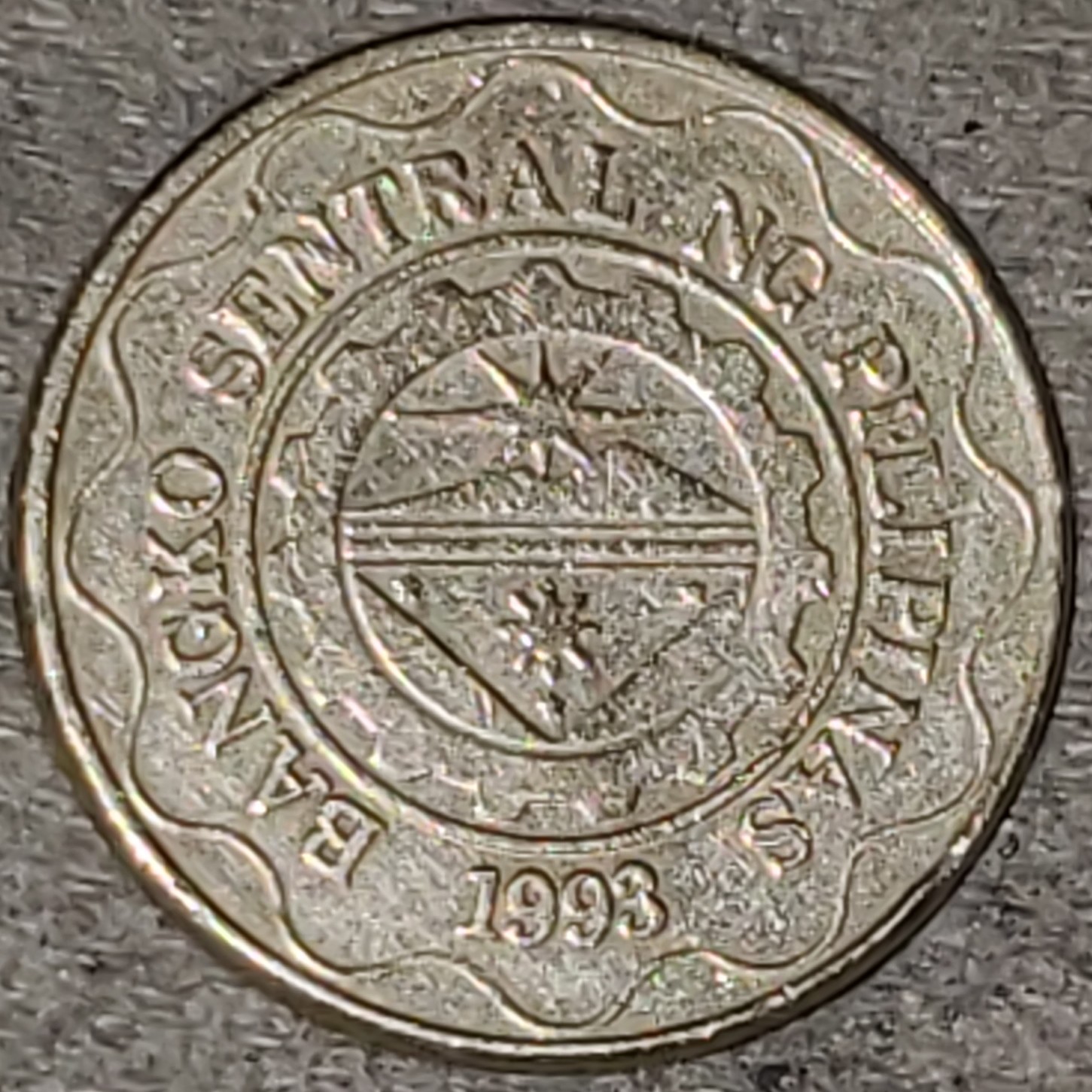 5 Peso front