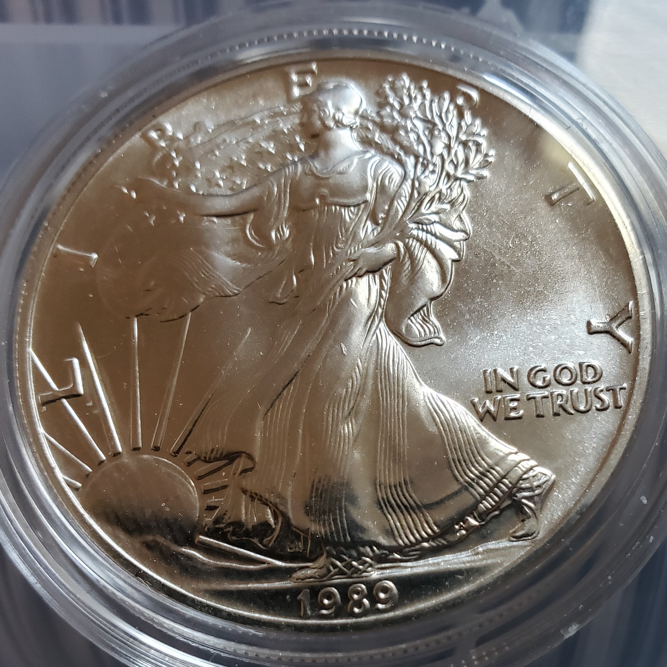 1 Dollar back