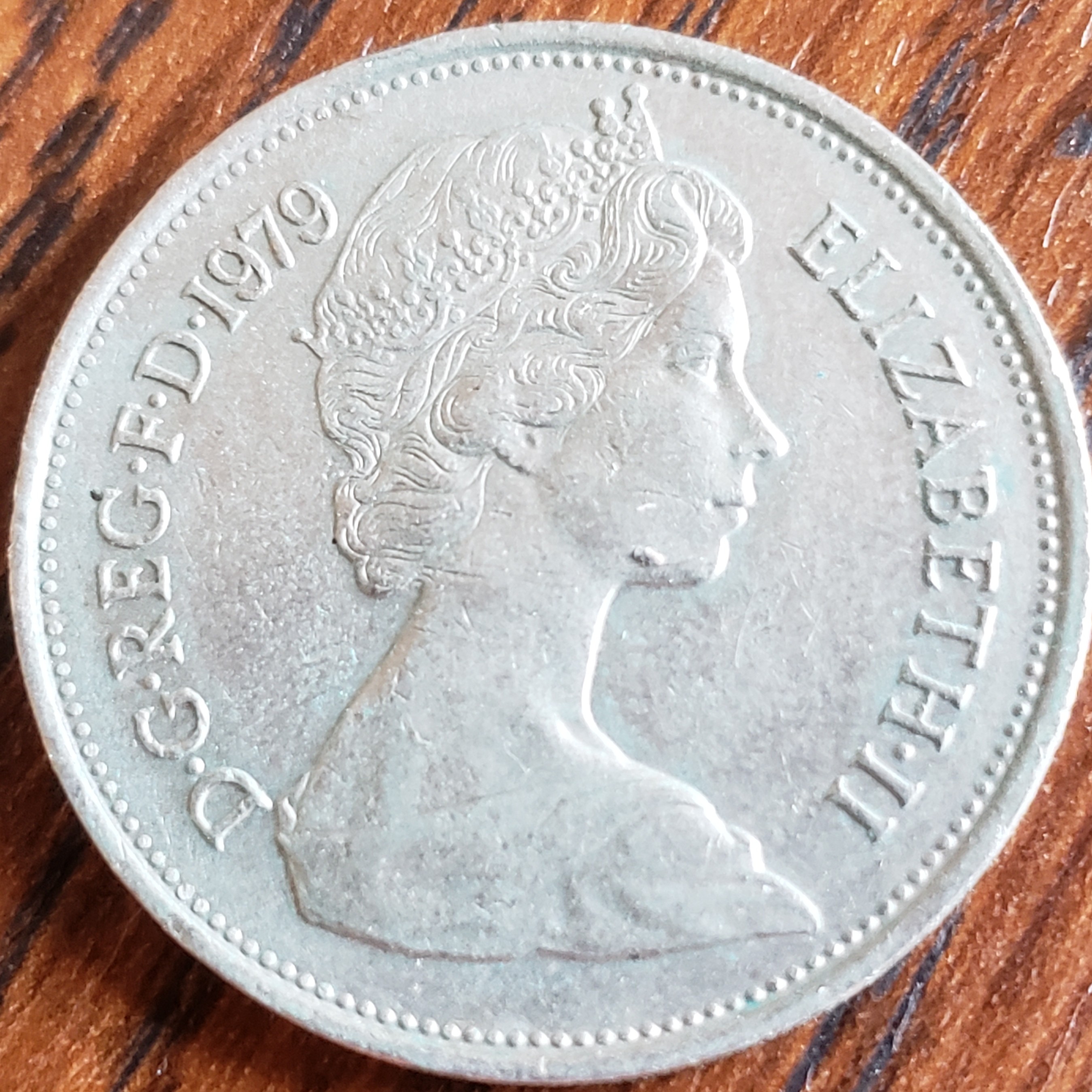 10 New pence back