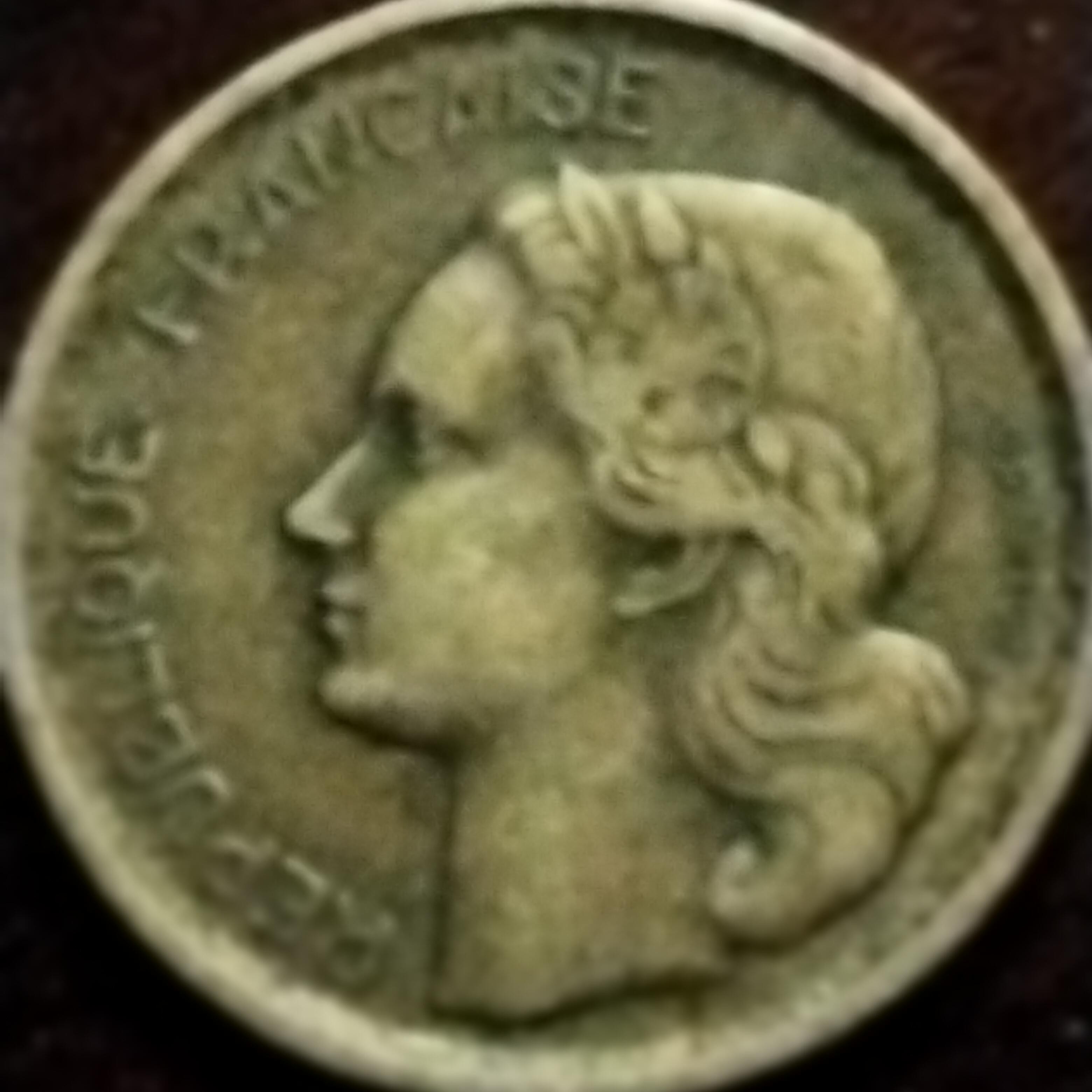 10 Franc back