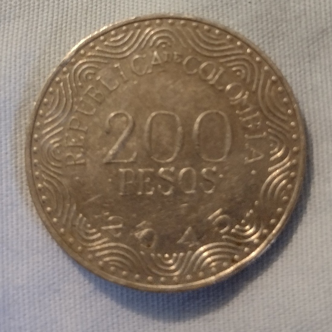 200 Peso back