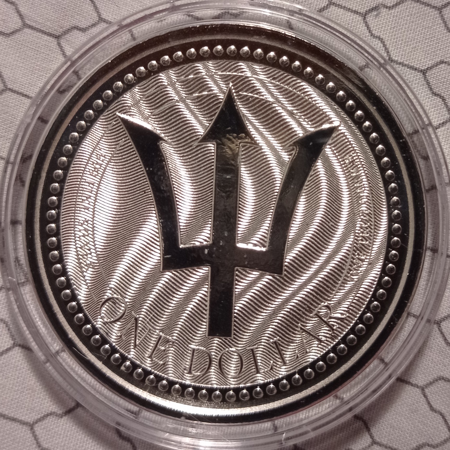 1 Dollar back