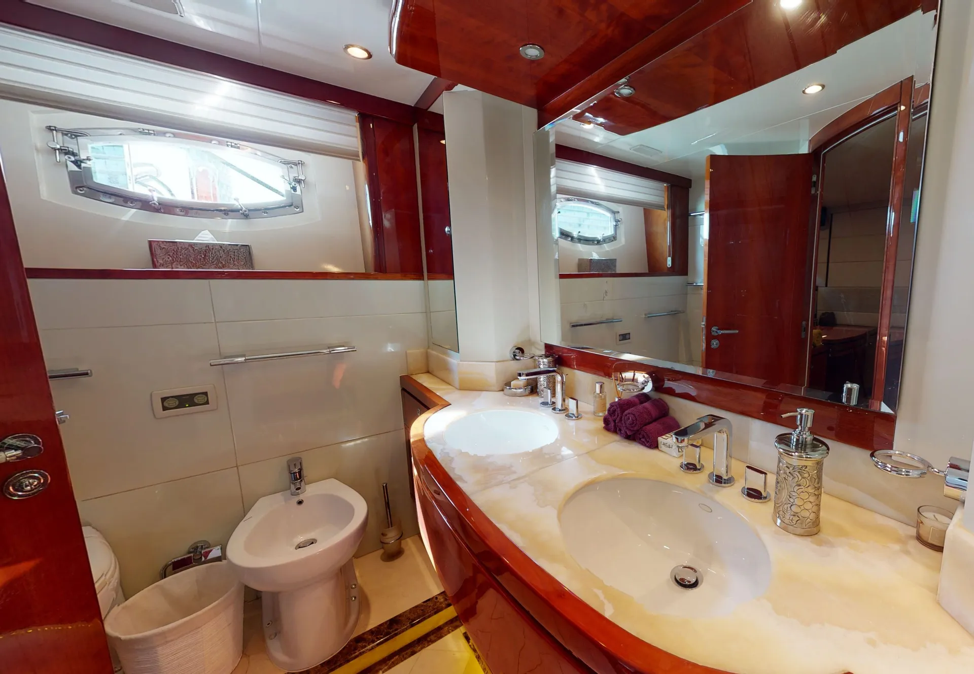 90ft Yacht SEAMASTER 7