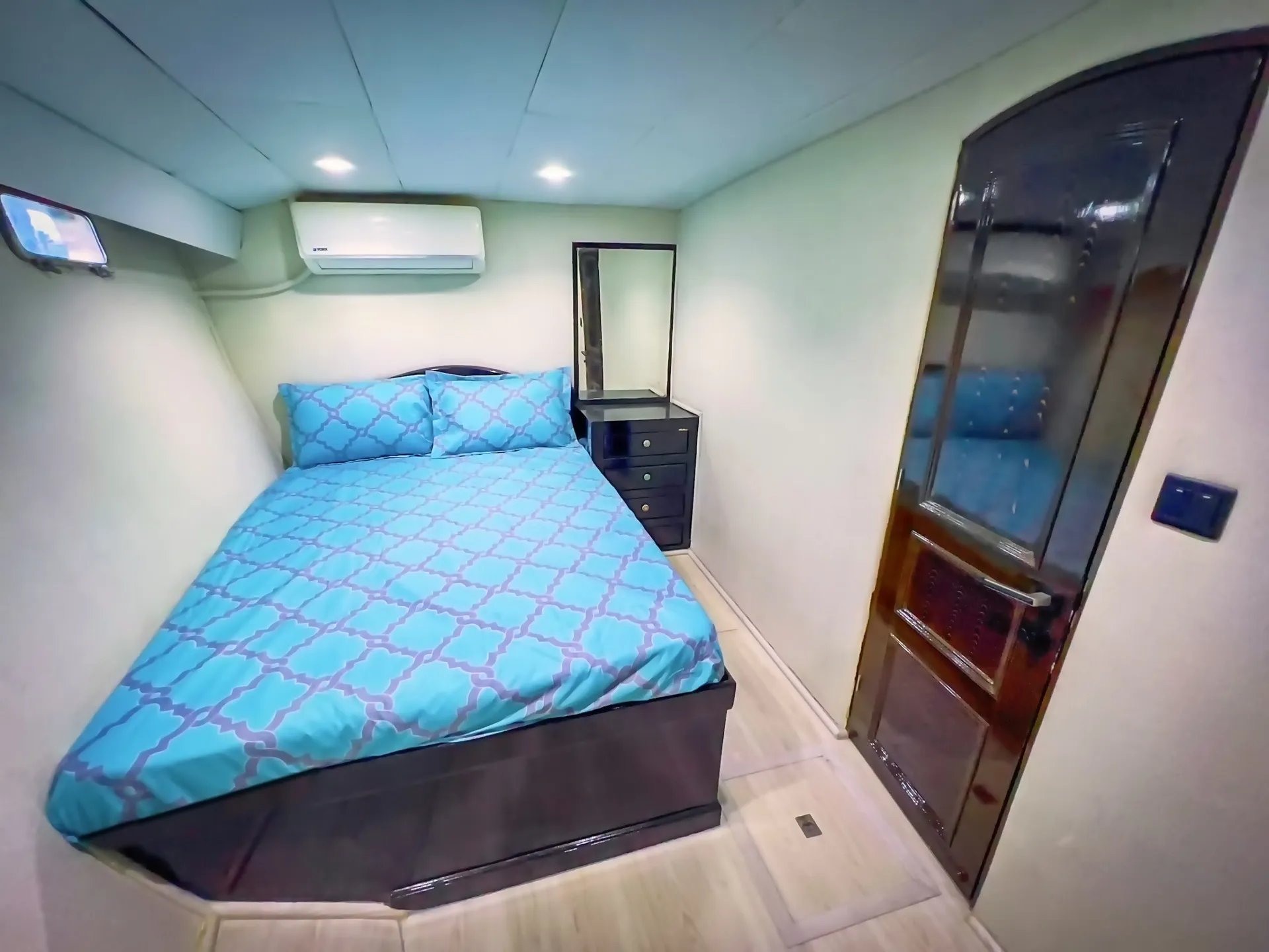 70ft Yacht SEAMASTER 5