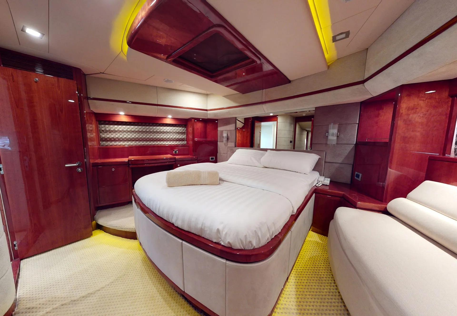 90ft Yacht SEAMASTER 7