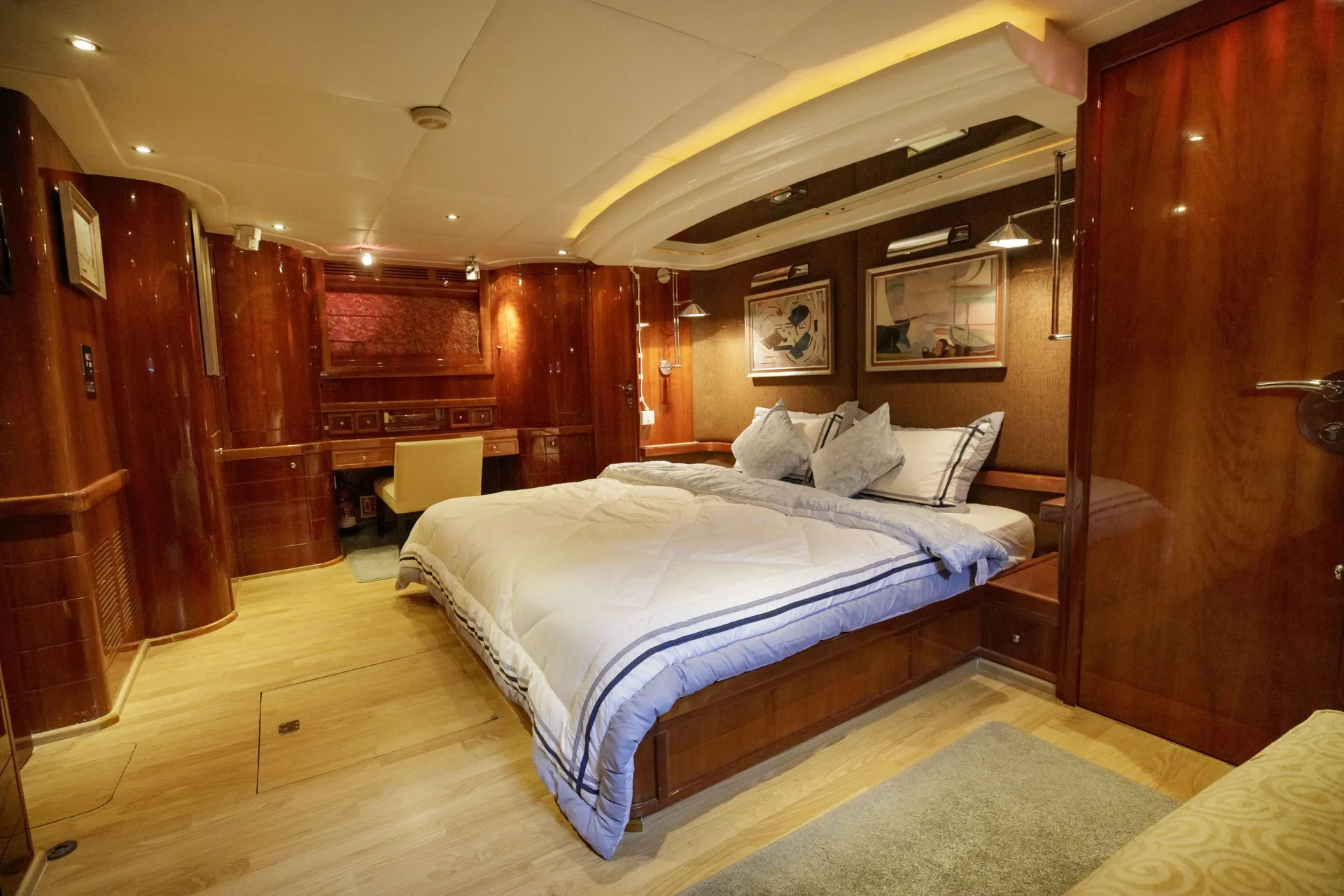 95ft Yacht SEAMASTER 8