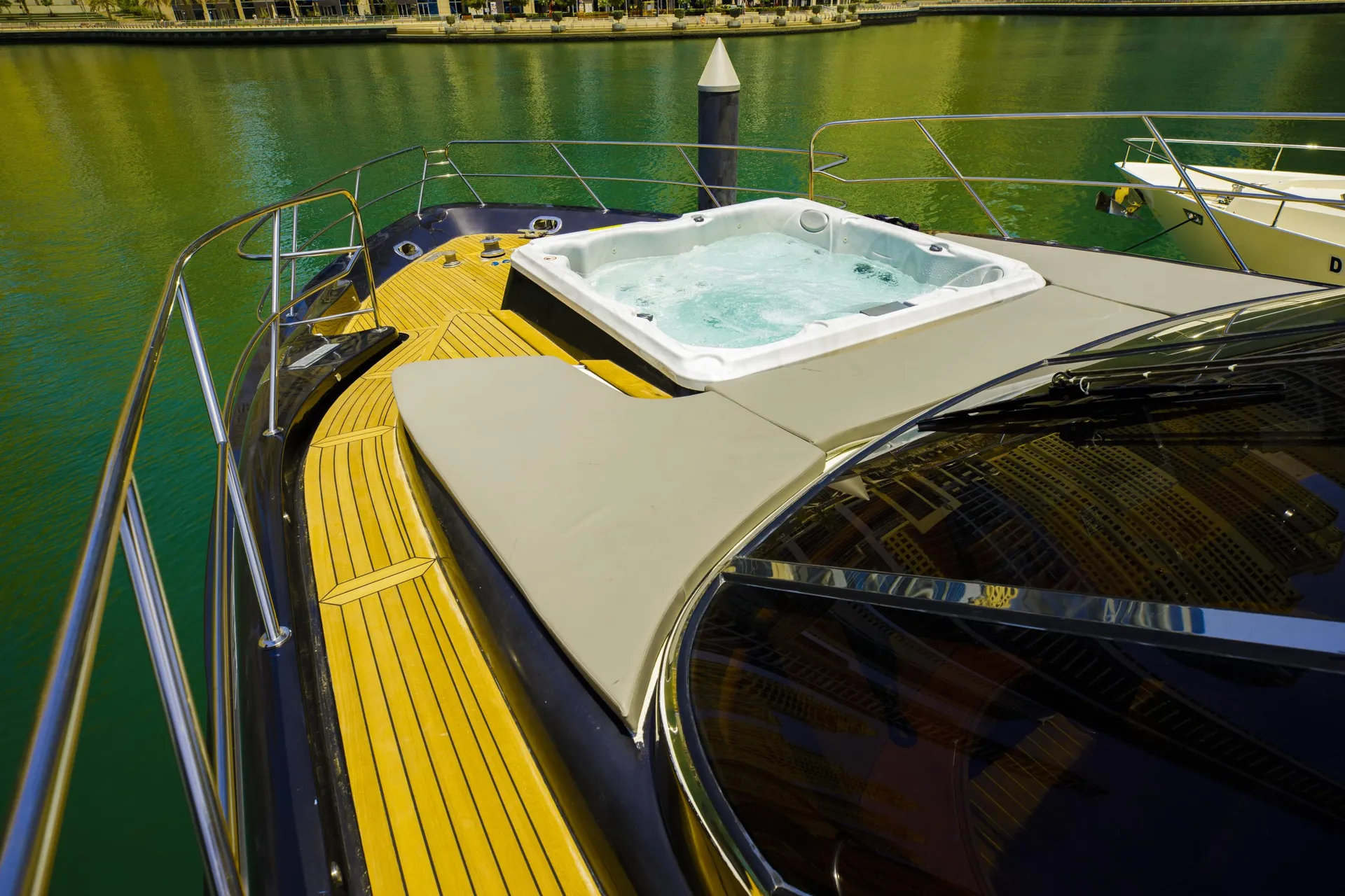 95ft Yacht SEAMASTER 8