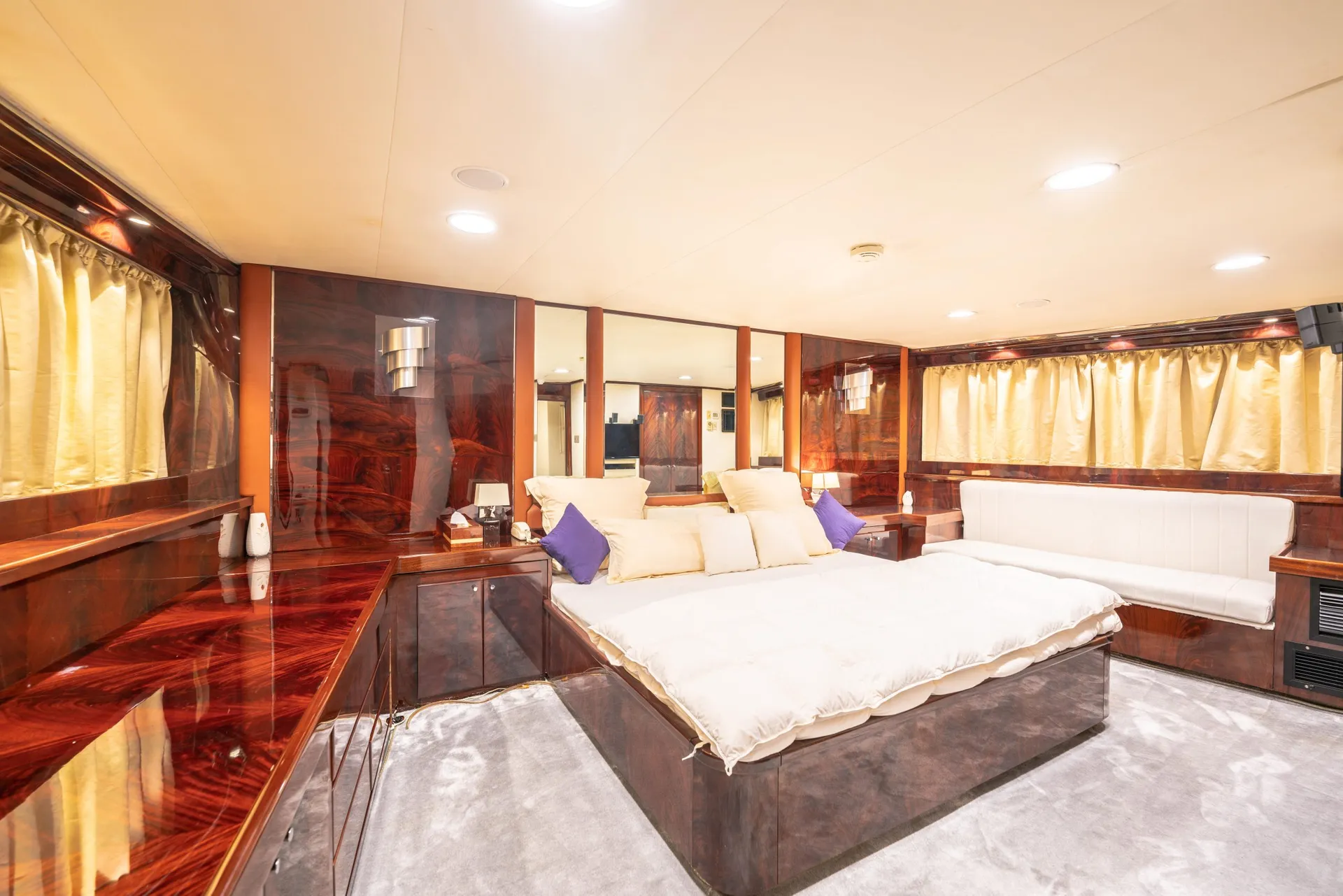 142ft Yacht SEAMASTER 9