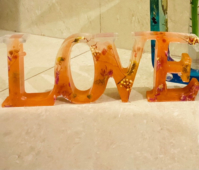 LOVE resin stand
