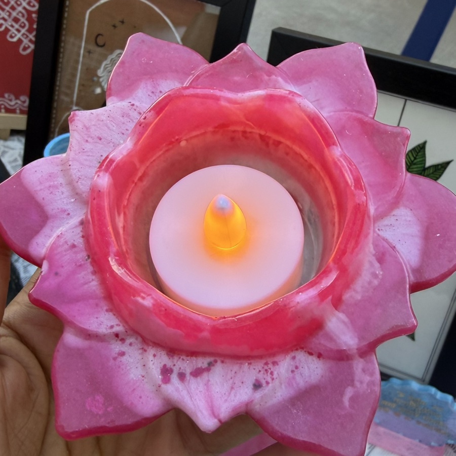 Lotus Resin Tealight Holder