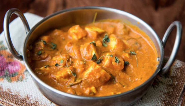 Paneer Makhani with Puri (4 Pcs)