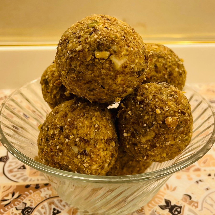 Homemade Dry Fruit and Seeds Laddu