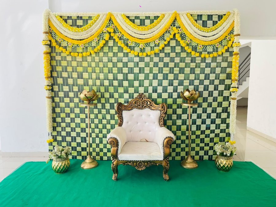 Artificial decoration backdrop set