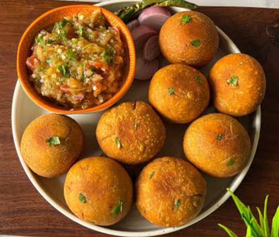 Fried Litti Chokha