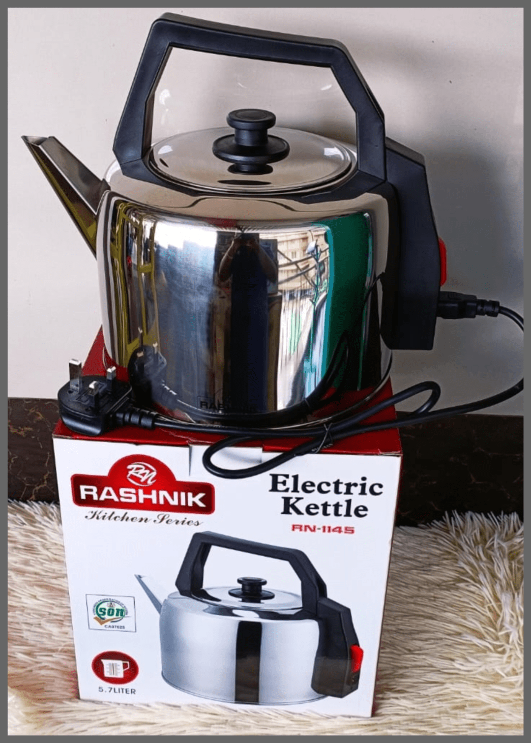 Rashnik Cordless Kettle RN-1158 – Kitchen Series — Black