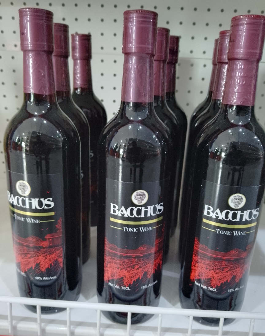 Bacchus Tonic Wine 70cl — brown