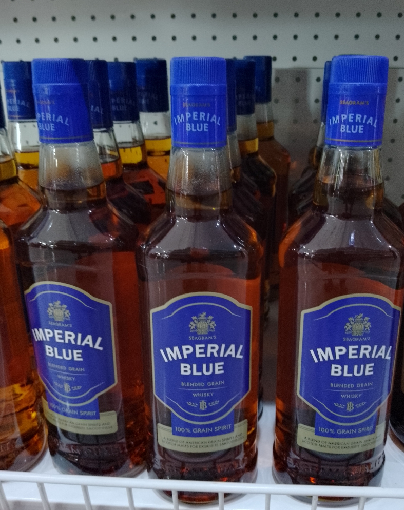 Seagram's Imperial Blue Blended Grain Whisky 70cl — brown