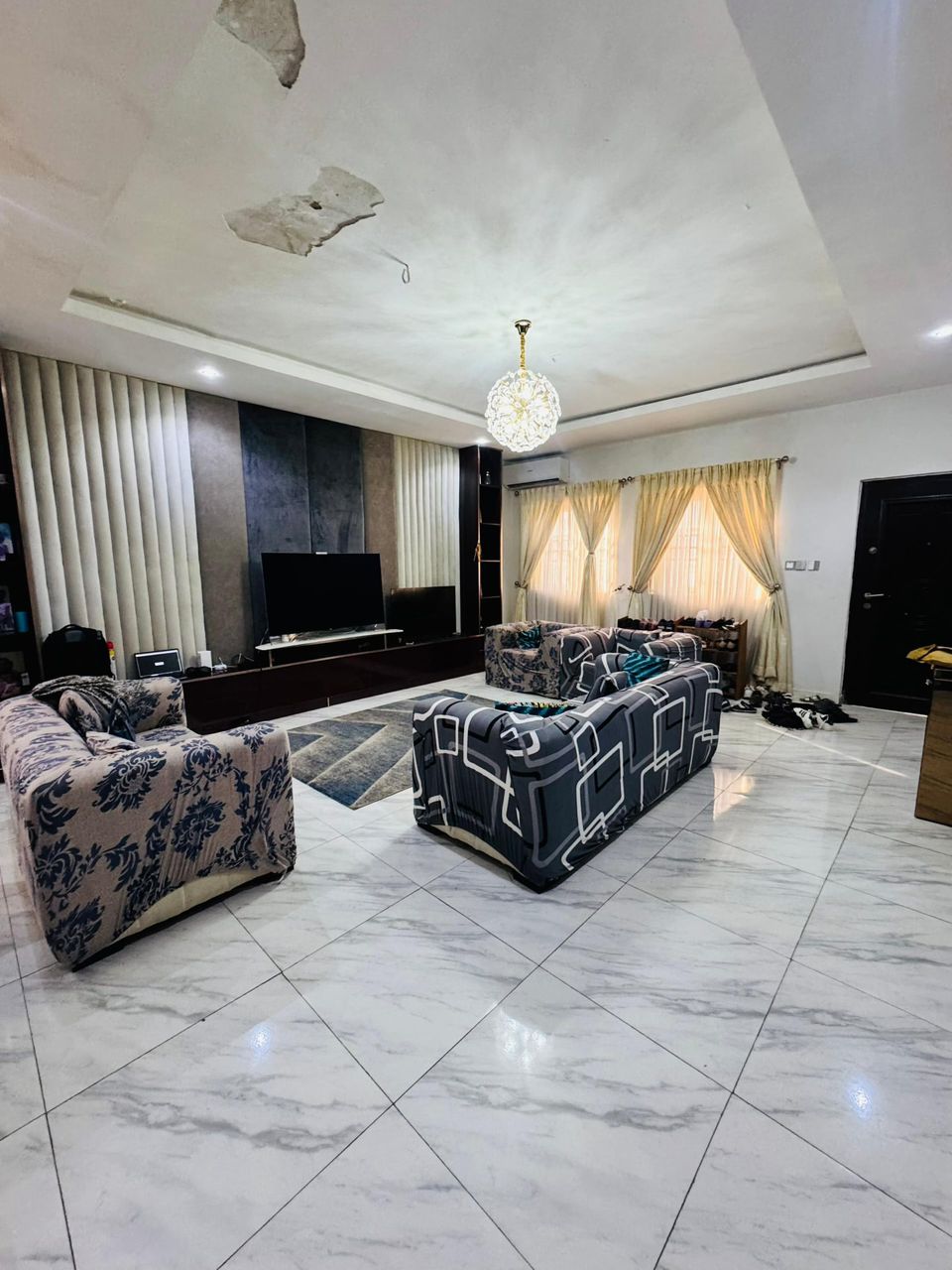 Gallery image 1