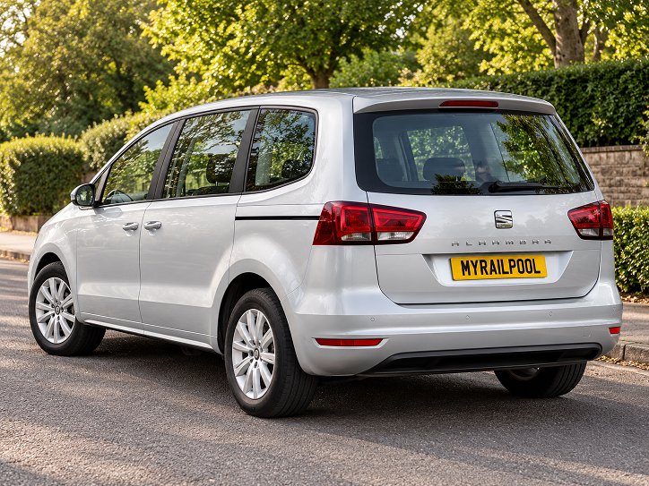 6–7 Seater vehicle - photo 2 of 4