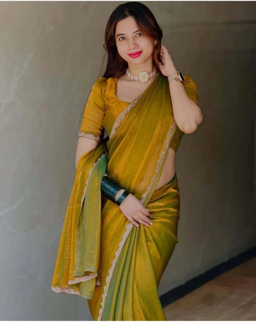 Women's Shimmer Organza Saree in Green & Golden Shin– Partywear with Designer Blouse Piece