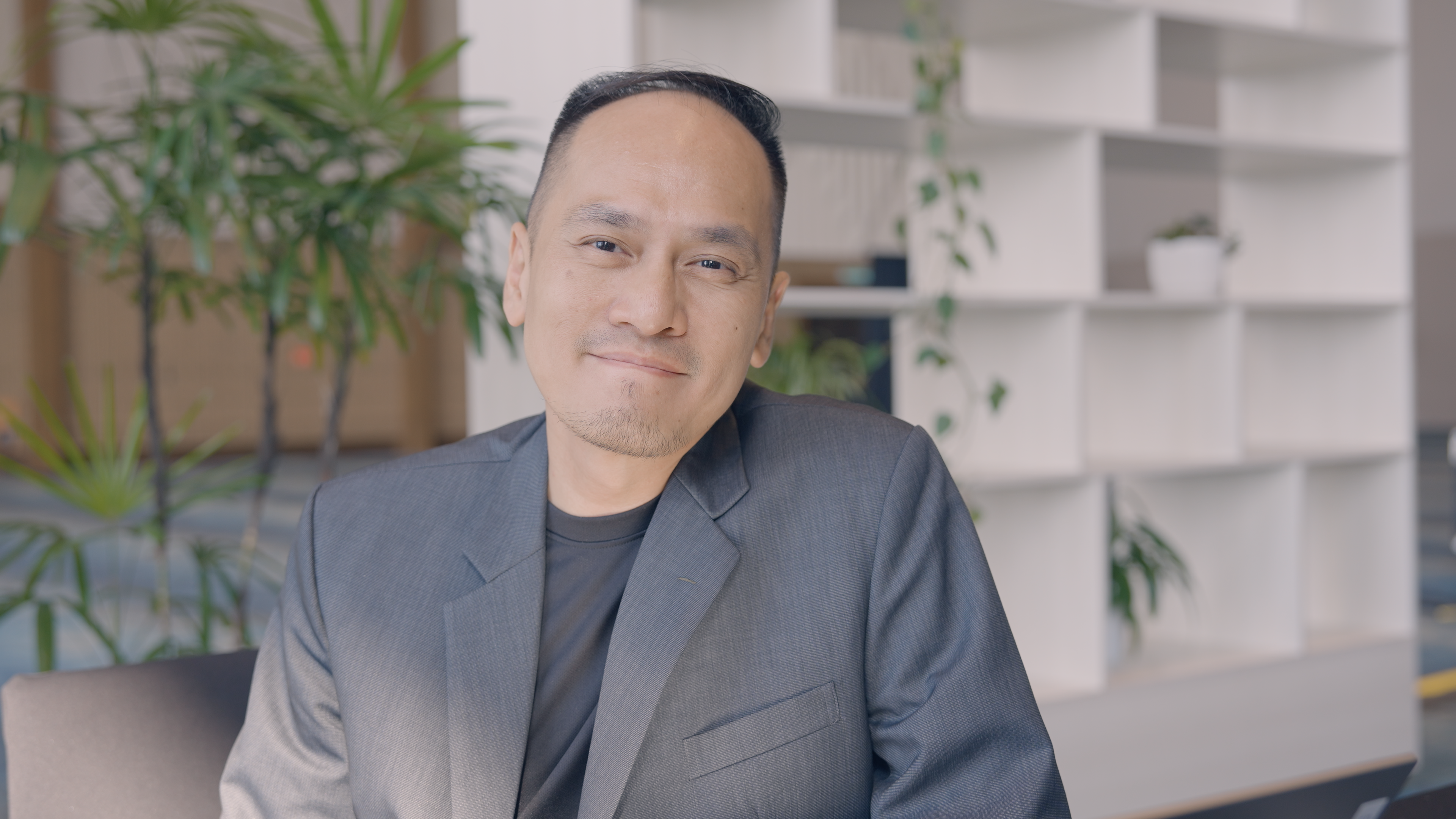 Arthur Erik ( CEO / Founder ) 