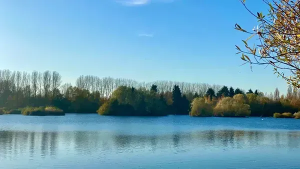 Thrupp Lake 