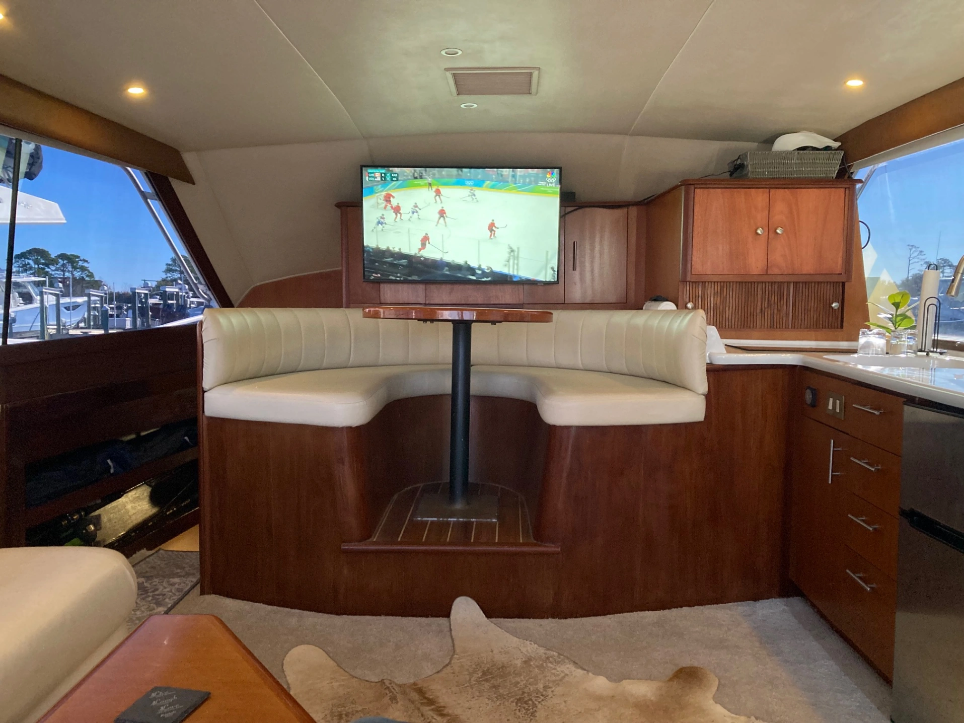 Yacht detail 2